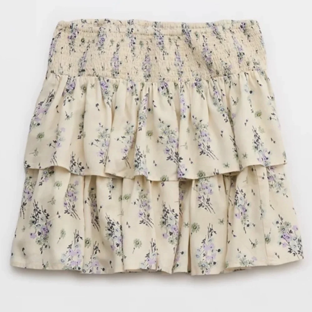 NWT Aerie Ready to Ruffle Floral Mini Skirt Cream Size S - Picture 3 of 7